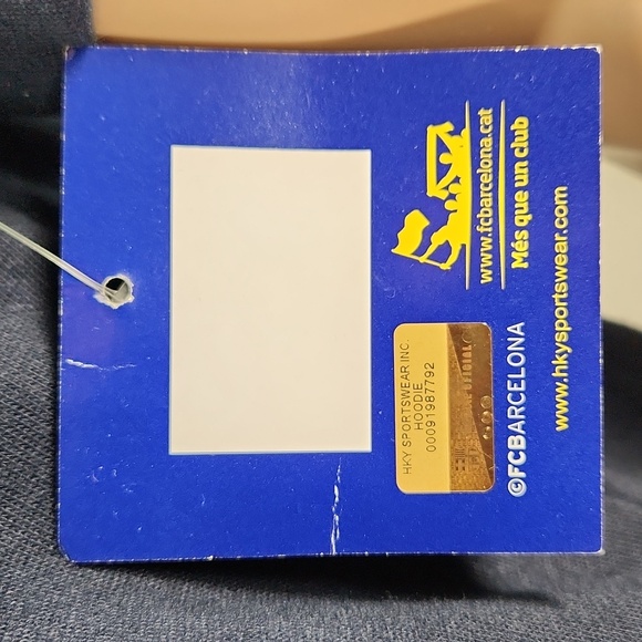 NWT FCBARCELONA short sleeved hoodie size M - Picture 16 of 17